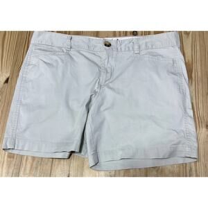 Dockers mid rise curvy cotton shorts sz 10 Beige zip/button